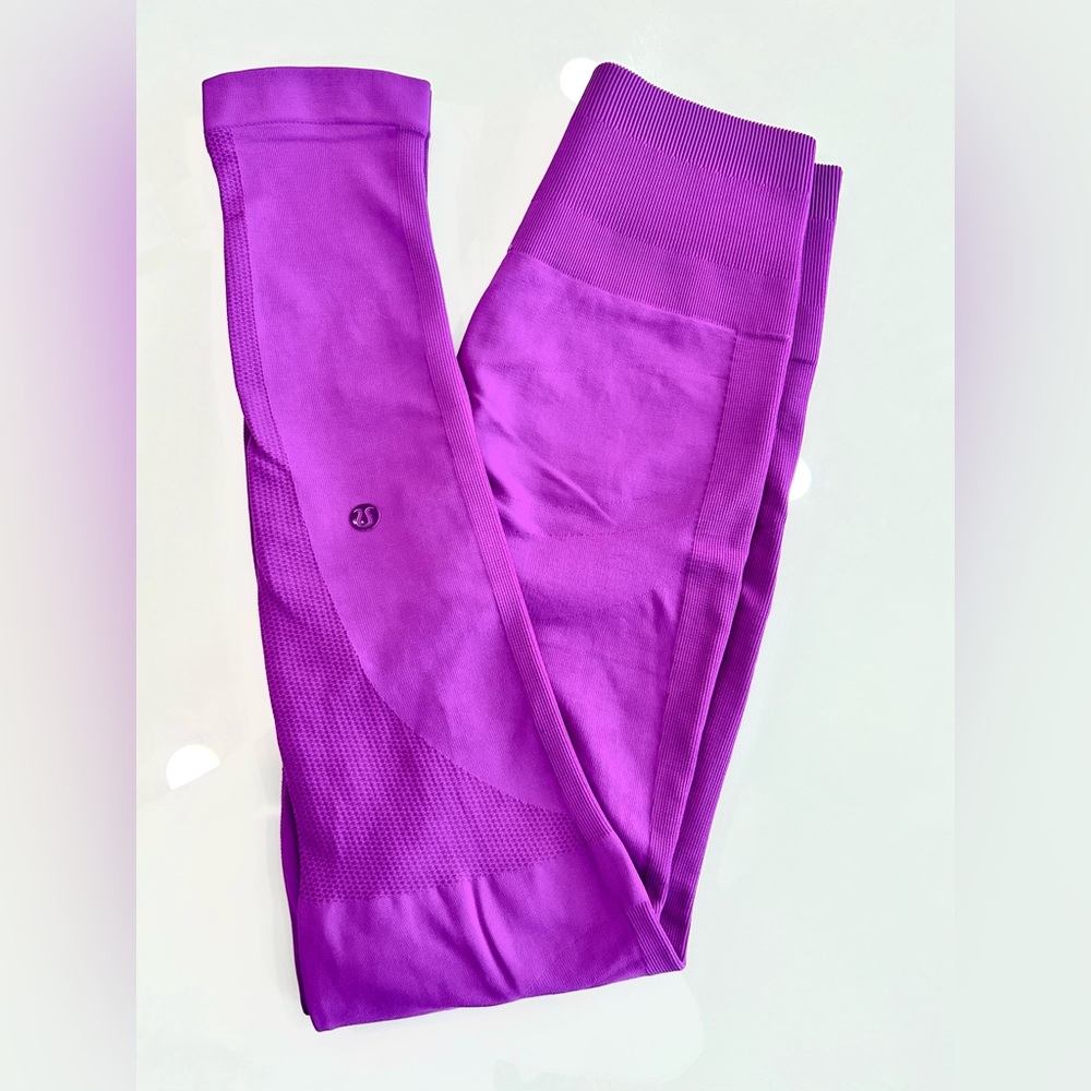 Lululemon compression leggings - small